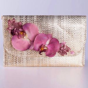 2388bolso Fiesta Rafia Dorado Orquideas 1.jpeg